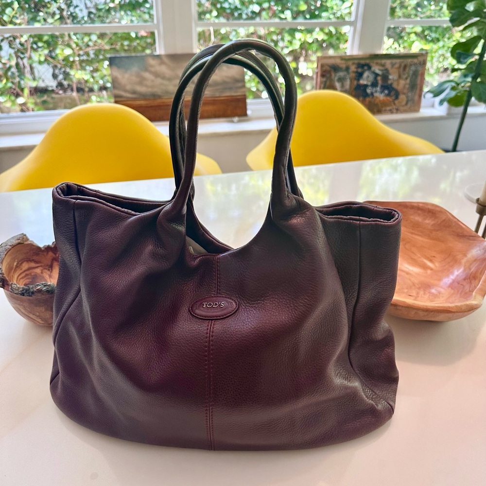 TOD’S Designer plum/Burgundy Leather Shoulder Slouchy Hobo purse ALH Bag EUC